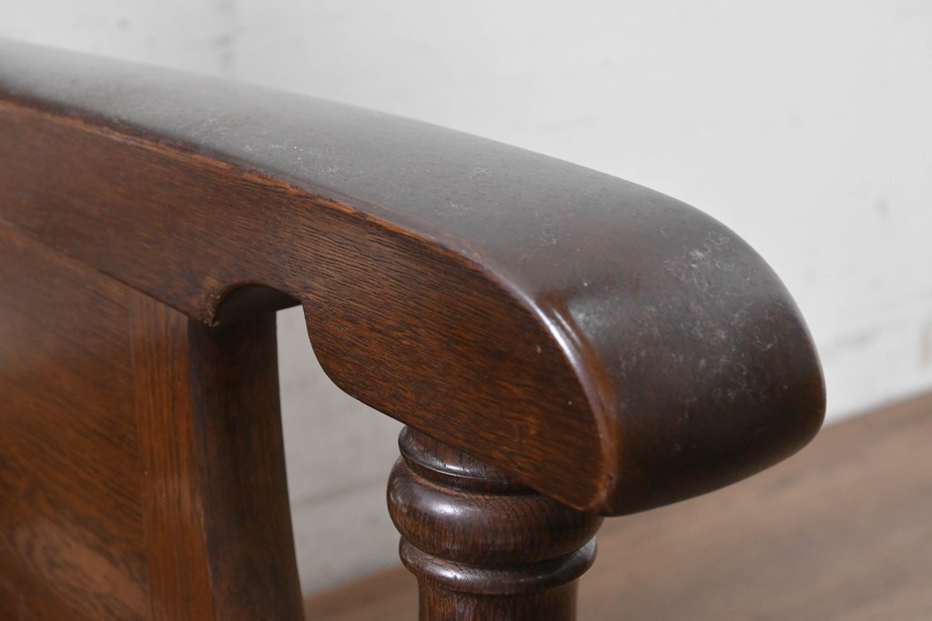 中古　横浜クラシック家具　ノックオンウッド(knockonwood)　Hand Made　コロニアルシリーズ　英国の伝統スタイルのウィングバックが魅力的なウィングチェア　(R-090459)