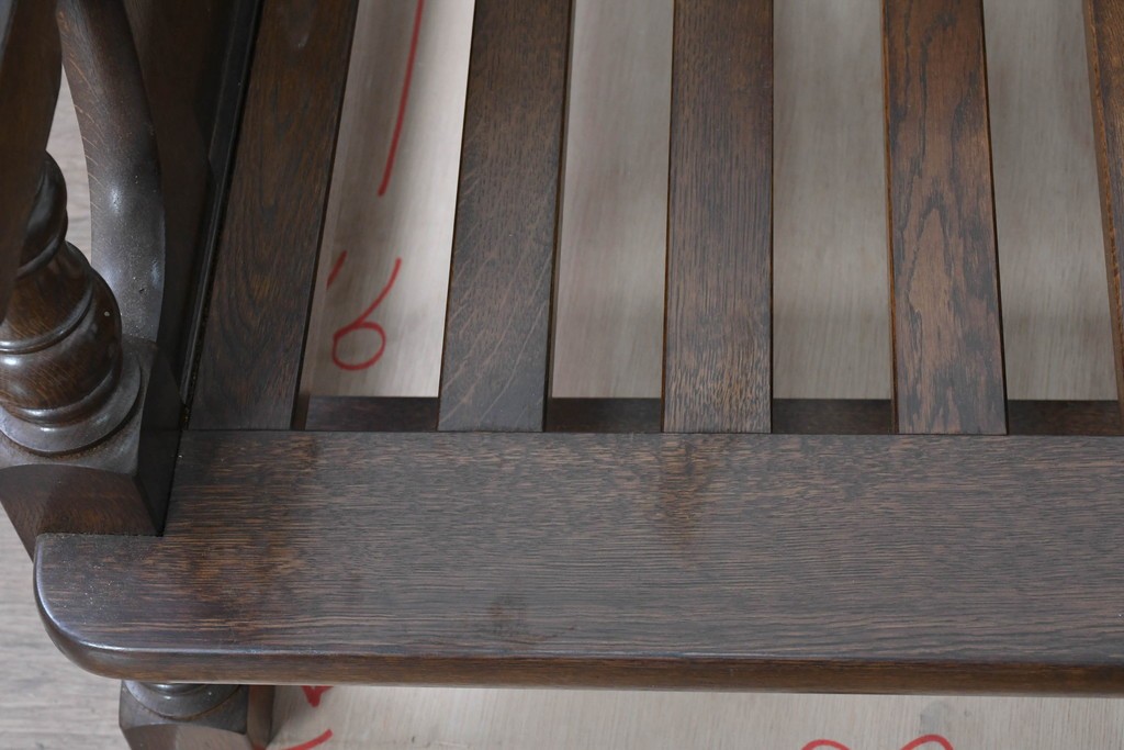 中古　横浜クラシック家具　ノックオンウッド(knockonwood)　Hand Made　コロニアルシリーズ　英国の伝統スタイルのウィングバックが魅力的なウィングチェア　(R-090459)