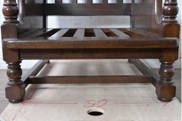 中古　横浜クラシック家具　ノックオンウッド(knockonwood)　Hand Made　コロニアルシリーズ　英国の伝統スタイルのウィングバックが魅力的なウィングチェア　(R-090459)