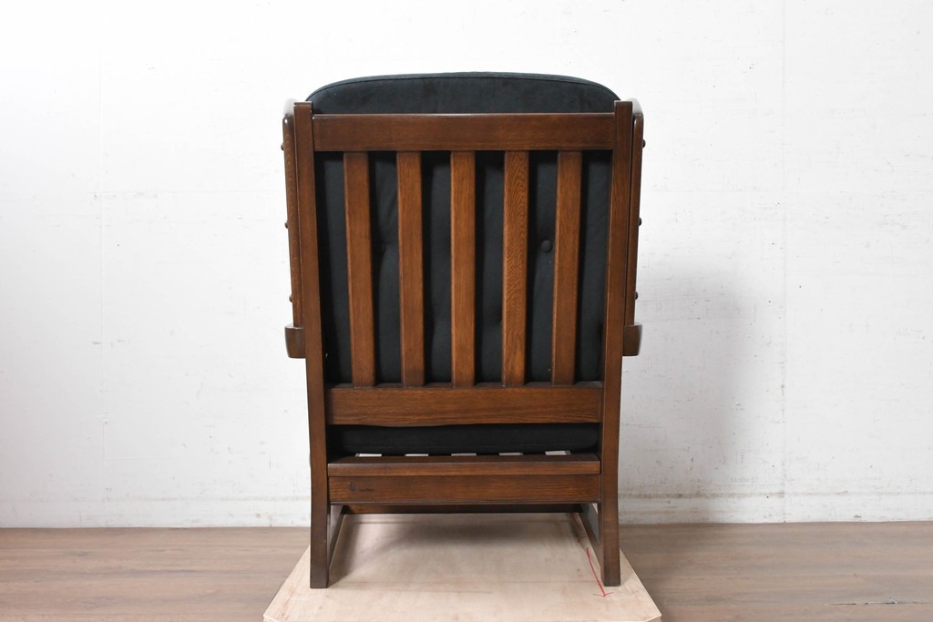 中古　横浜クラシック家具　ノックオンウッド(knockonwood)　Hand Made　コロニアルシリーズ　英国の伝統スタイルのウィングバックが魅力的なウィングチェア　(R-090459)