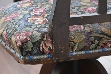 和製アンティーク　昭和初期　大正ロマン　花柄ファブリックが華やかな回転チェア　(R-090460)