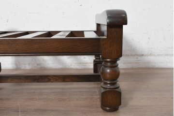 中古　美品　横浜クラシック家具　ノックオンウッド(knockonwood)　Hand Made　コロニアルシリーズ　ペイズリー柄クッションが上品なスツール　(R-090462)