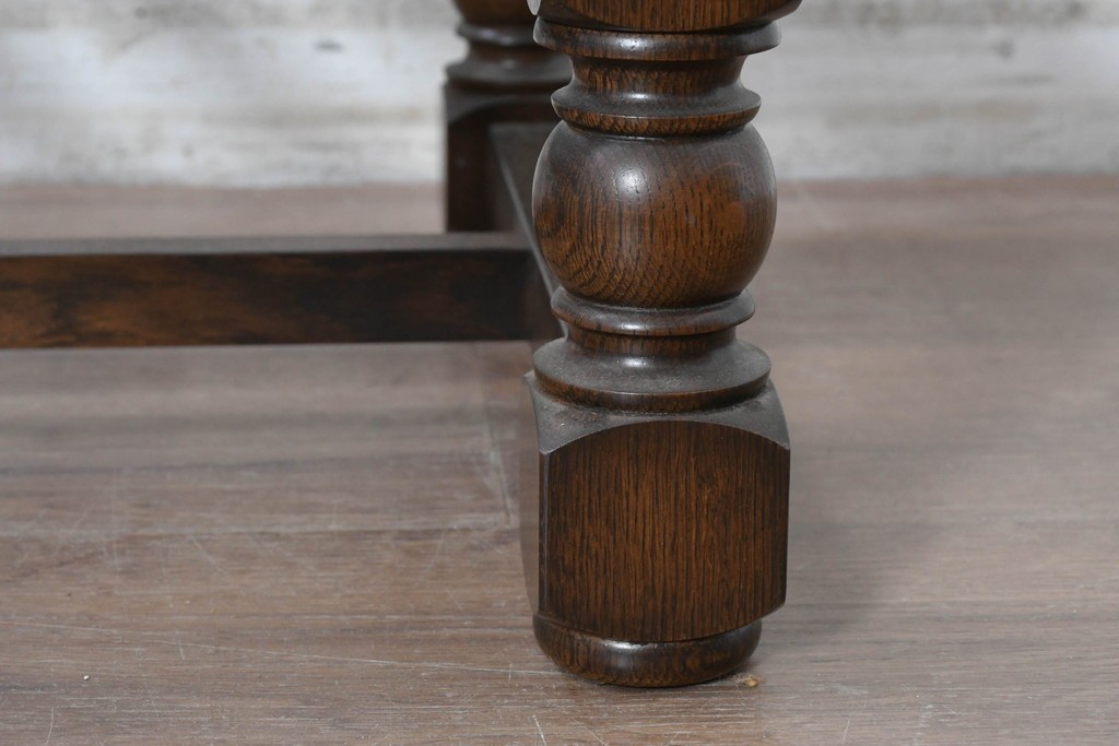中古　美品　横浜クラシック家具　ノックオンウッド(knockonwood)　Hand Made　コロニアルシリーズ　ペイズリー柄クッションが上品なスツール　(R-090462)
