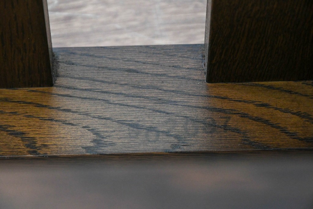 中古　美品　横浜クラシック家具　ノックオンウッド(knockonwood)　Hand Made　コロニアルシリーズ　ペイズリー柄クッションが上品なスツール　(R-090462)
