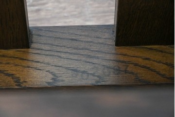 中古　美品　横浜クラシック家具　ノックオンウッド(knockonwood)　Hand Made　コロニアルシリーズ　ペイズリー柄クッションが上品なスツール　(R-090462)