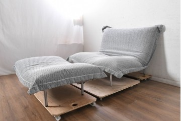中古　美品　LigneRoset(リーン・ロゼ)　ROSETCalin(ロゼカラン)　リクライニング機能付き　ゆったりと身を預けたくなる1人掛けソファとオットマンのセット　定価約38万円　(R-090463)