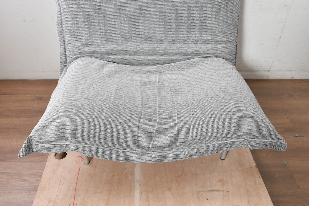 中古　美品　LigneRoset(リーン・ロゼ)　ROSETCalin(ロゼカラン)　リクライニング機能付き　ゆったりと身を預けたくなる1人掛けソファとオットマンのセット　定価約38万円　(R-090463)