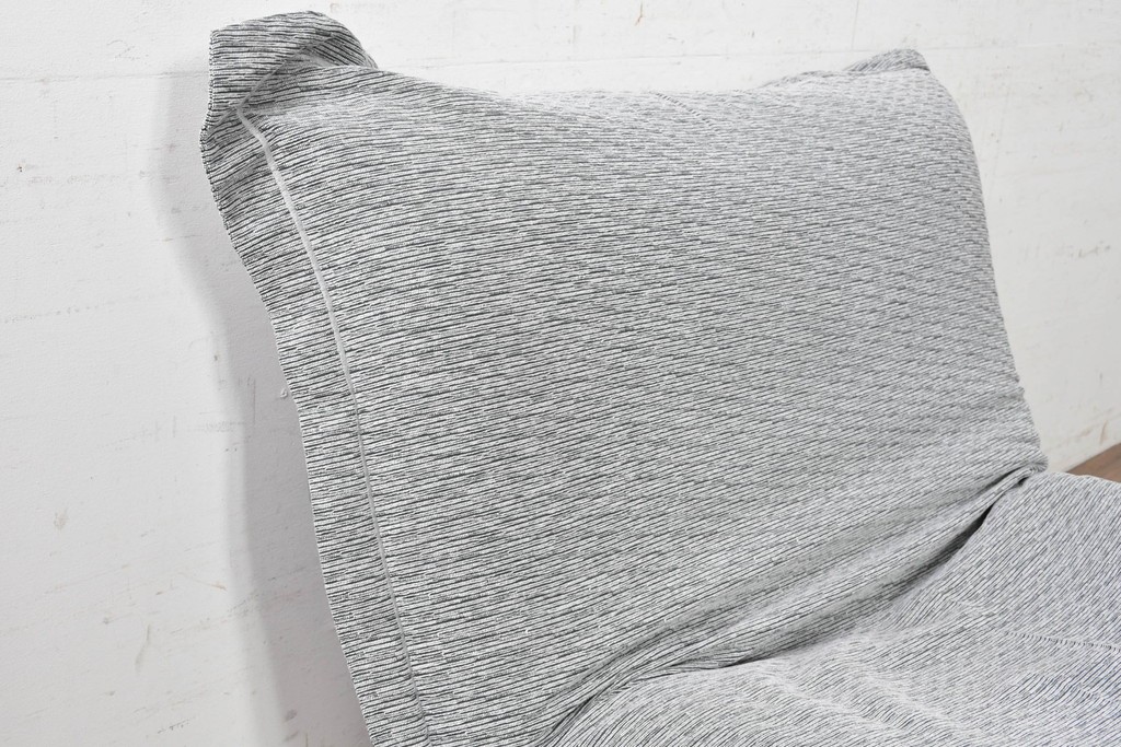 中古　美品　LigneRoset(リーン・ロゼ)　ROSETCalin(ロゼカラン)　リクライニング機能付き　ゆったりと身を預けたくなる1人掛けソファとオットマンのセット　定価約38万円　(R-090463)