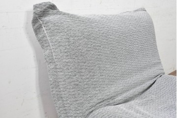 中古　美品　LigneRoset(リーン・ロゼ)　ROSETCalin(ロゼカラン)　リクライニング機能付き　ゆったりと身を預けたくなる1人掛けソファとオットマンのセット　定価約38万円　(R-090463)