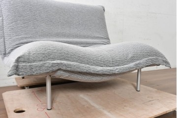 中古　美品　LigneRoset(リーン・ロゼ)　ROSETCalin(ロゼカラン)　リクライニング機能付き　ゆったりと身を預けたくなる1人掛けソファとオットマンのセット　定価約38万円　(R-090463)