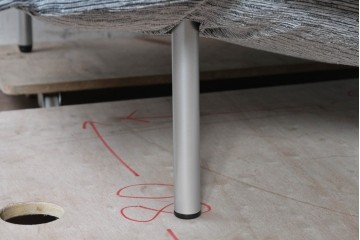 中古　美品　LigneRoset(リーン・ロゼ)　ROSETCalin(ロゼカラン)　リクライニング機能付き　ゆったりと身を預けたくなる1人掛けソファとオットマンのセット　定価約38万円　(R-090463)