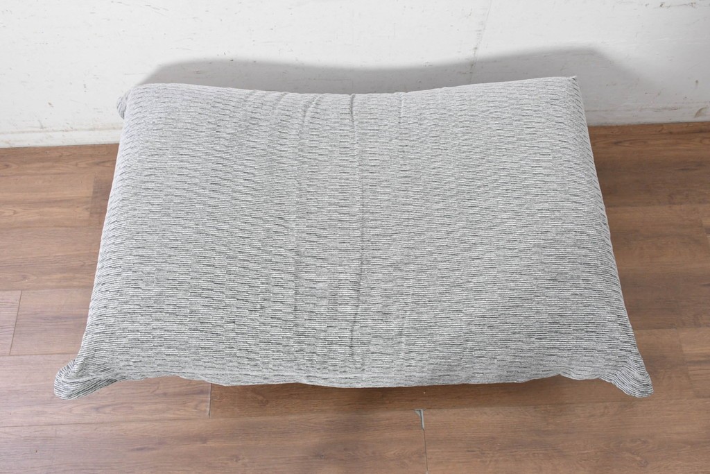 中古　美品　LigneRoset(リーン・ロゼ)　ROSETCalin(ロゼカラン)　リクライニング機能付き　ゆったりと身を預けたくなる1人掛けソファとオットマンのセット　定価約38万円　(R-090463)