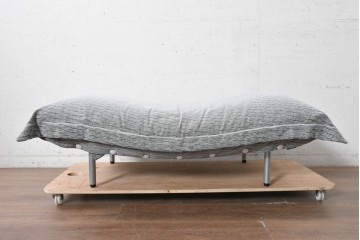 中古　美品　LigneRoset(リーン・ロゼ)　ROSETCalin(ロゼカラン)　リクライニング機能付き　ゆったりと身を預けたくなる1人掛けソファとオットマンのセット　定価約38万円　(R-090463)