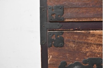 和製アンティーク　明治期から大正期　巾着金具　時代の趣漂う松本衣装箪笥　(R-090464)
