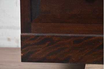 中古　松本民芸家具　直線的な意匠と美しい杢目が魅力のD型和タンス　(R-090467)