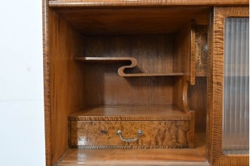 和製ヴィンテージ　昭和中期　栃(トチ)の木　縮杢が際立つ茶箪笥　(R-090471)