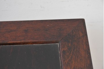 中古　民芸家具　葛布(くずふ)を取り入れた素朴なデザインの茶棚　(R-090472)