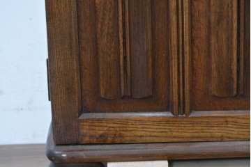 イギリスアンティーク　1940年頃　オーク材　豊かな木目とクラシカルなデザインが魅力のブックケース　(R-090474)