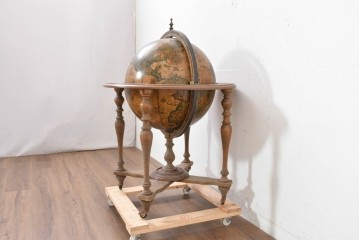 イタリアヴィンテージ　1970年頃　古地図が描かれたクラシカルな地球儀型ドリンクキャビネット　(R-090478)