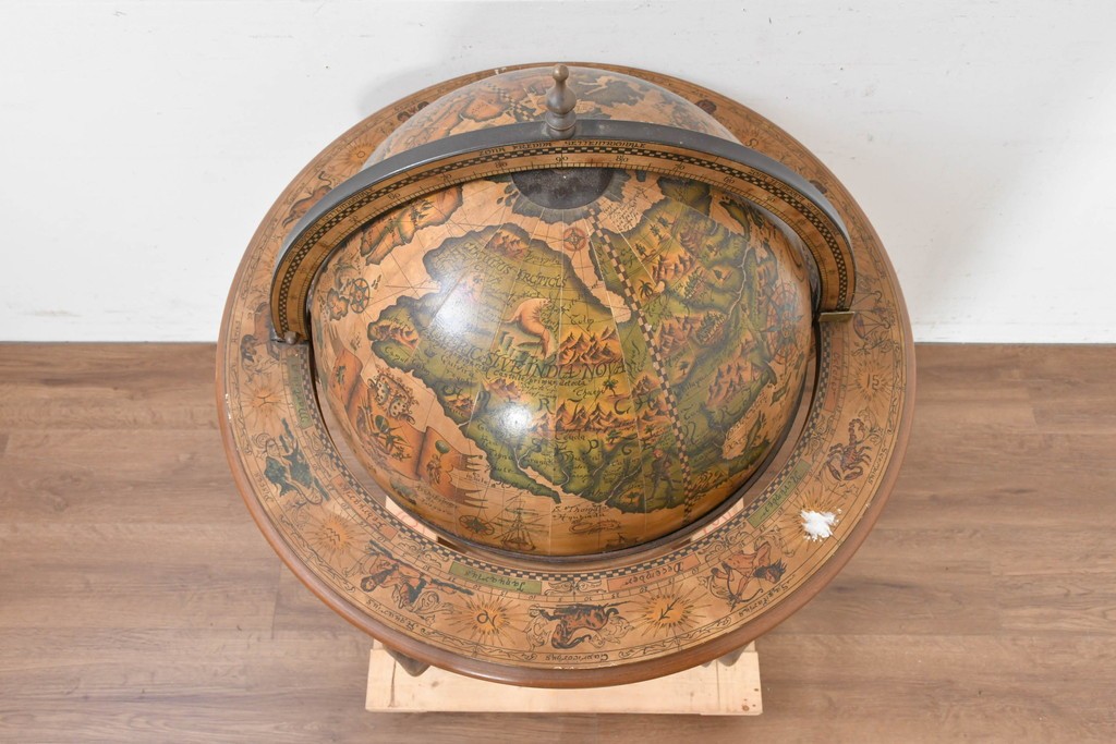 イタリアヴィンテージ　1970年頃　古地図が描かれたクラシカルな地球儀型ドリンクキャビネット　(R-090478)