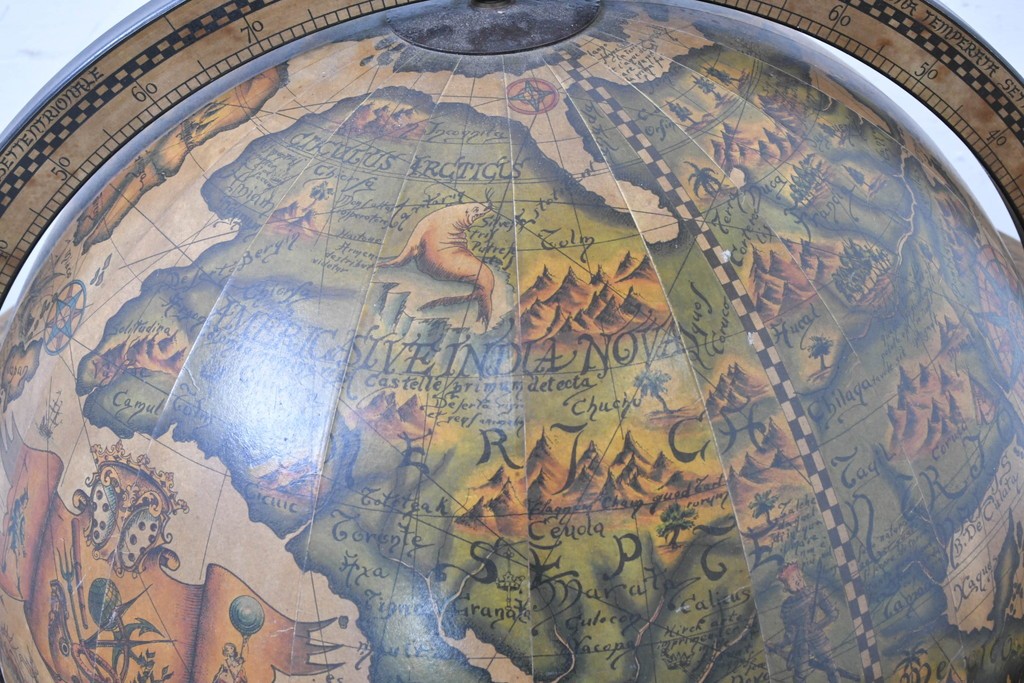 イタリアヴィンテージ　1970年頃　古地図が描かれたクラシカルな地球儀型ドリンクキャビネット　(R-090478)