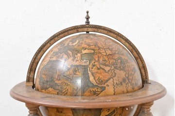 イタリアヴィンテージ　1970年頃　古地図が描かれたクラシカルな地球儀型ドリンクキャビネット　(R-090478)