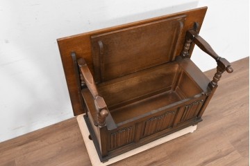 イギリスアンティーク　1940年頃　オーク材　ベンチ・収納・テーブルの3役をこなすモンクスベンチ　(R-090481)