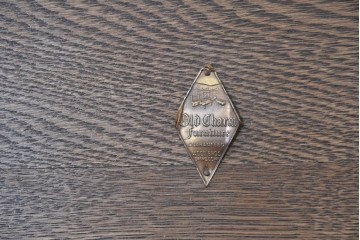 イギリスヴィンテージ　WOOD BROS(ウッド・ブロス)　Old charm(オールドチャーム)　リネンフォールド彫刻が魅力のブランケットボックス　(R-090482)