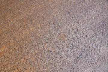 イギリスヴィンテージ　WOOD BROS(ウッド・ブロス)　Old charm(オールドチャーム)　リネンフォールド彫刻が魅力のブランケットボックス　(R-090482)