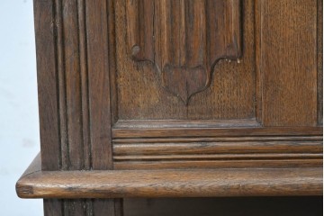 イギリスヴィンテージ　WOOD BROS(ウッド・ブロス)　Old charm(オールドチャーム)　リネンフォールド彫刻が魅力のブランケットボックス　(R-090482)