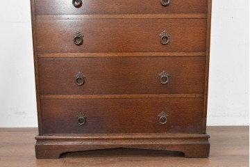 イギリスヴィンテージ　1960年から1970年頃　オーク材　ロゼット柄の彫刻を施したクラシカルなチェスト　(R-090489)