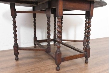 イギリスアンティーク　1920年頃　オーク材　ツイストレッグが印象的なゲートレッグ(バタフライ)テーブル　(R-090494)