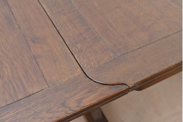イギリスヴィンテージ　1950年頃　オーク材　バルボスレッグの重厚さが魅力のドローリーフテーブル　(R-090495)