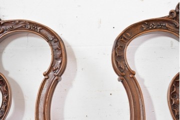 イギリスアンティーク　1940年頃　高級品　ウォールナット材　繊細な彫刻を施した作りの良いダイニングチェア4脚セット　(R-090500)