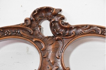 イギリスアンティーク　1940年頃　高級品　ウォールナット材　繊細な彫刻を施した作りの良いダイニングチェア4脚セット　(R-090500)