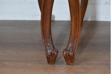 イギリスアンティーク　1940年頃　高級品　ウォールナット材　繊細な彫刻を施した作りの良いダイニングチェア4脚セット　(R-090500)