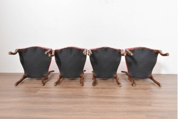 イギリスアンティーク　1940年頃　高級品　ウォールナット材　繊細な彫刻を施した作りの良いダイニングチェア4脚セット　(R-090500)