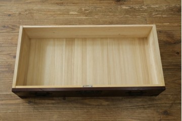 中古　美品　筑後民芸　美しい木目と装飾金具を楽しめる車箪笥　(R-090510)