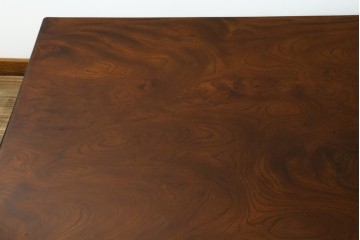 和製アンティーク　昭和初期　高級工芸家具!!　総欅(けやき)材　上杢一枚板　天板を縁取る雷文彫刻と見事な杢目が魅力の座卓　(R-090512)