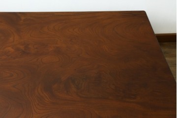 和製アンティーク　昭和初期　高級工芸家具!!　総欅(けやき)材　上杢一枚板　天板を縁取る雷文彫刻と見事な杢目が魅力の座卓　(R-090512)