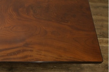 和製アンティーク　昭和初期　高級工芸家具!!　総欅(けやき)材　上杢一枚板　天板を縁取る雷文彫刻と見事な杢目が魅力の座卓　(R-090512)