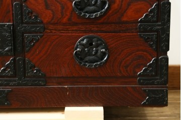 中古　美品　岩谷堂箪笥　テレビ台にもおすすめ!　金具と美しい木目が重厚さを添えるローボード　(R-090516)