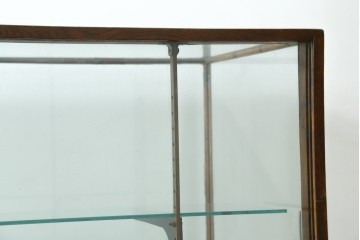 イギリスアンティーク　1930年頃　ガラス越しのディスプレイを楽しめるカウンターガラスケース　(R-090521)