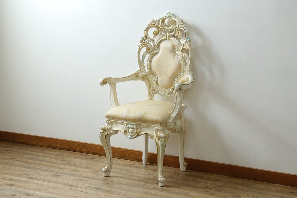 中古　美品　SILIK(シリック)　ロココ調の意匠が華やかなアームチェア　定価約45万円　(R-090524)
