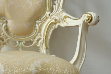 中古　美品　SILIK(シリック)　ロココ調の意匠が華やかなアームチェア　定価約45万円　(R-090524)