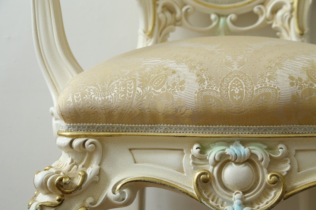 中古　美品　SILIK(シリック)　ロココ調の意匠が華やかなアームチェア　定価約45万円　(R-090524)