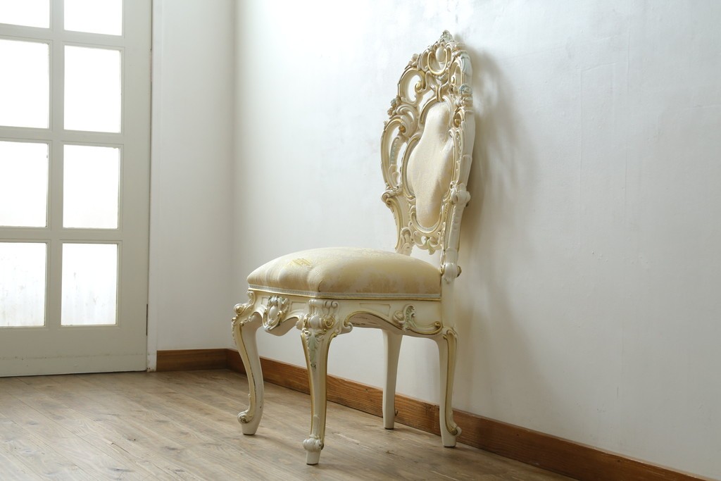 中古　SILIK(シリック)　繊細な装飾が気品あふれるロココ調チェア　定価約41万円　(R-090525)