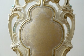 中古　SILIK(シリック)　繊細な装飾が気品あふれるロココ調チェア　定価約41万円　(R-090525)