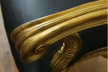 中古　本革(レザー)　横浜家具取り扱い　Camerin(カメリン)　Baroque(バロック)シリーズ　1011　重厚感漂う大型ハイバックアームチェア　定価約75万円　(R-090526)