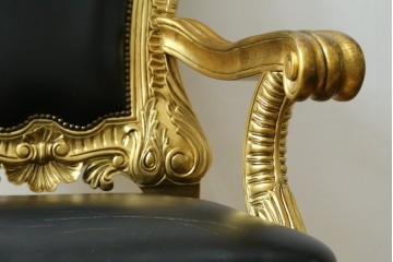 中古　本革(レザー)　横浜家具取り扱い　Camerin(カメリン)　Baroque(バロック)シリーズ　1011　重厚感漂う大型ハイバックアームチェア　定価約75万円　(R-090526)